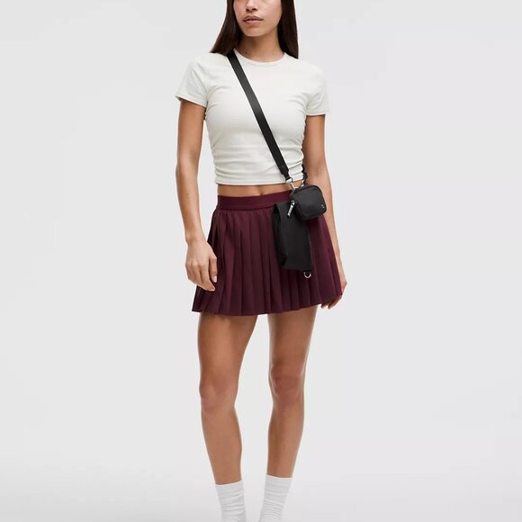 Lululemon Dual-Pouch Sling in Black, BNWT - Picture 2 of 6